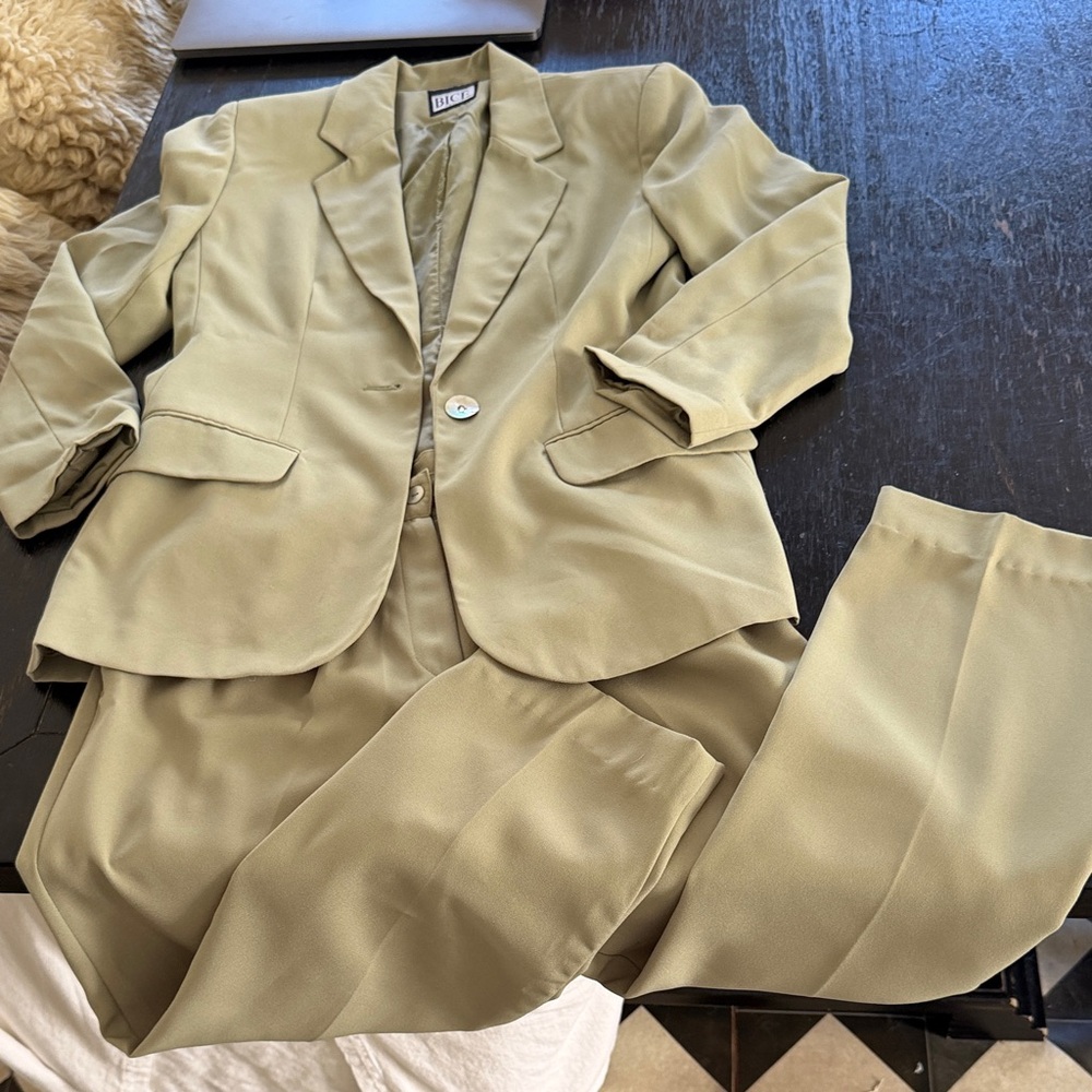 Vintage Olive Green Women's Blazer Suit Jacket 2-piece set